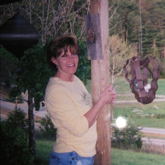 Meet your Posher, Phyllis - Picture 2 of 2